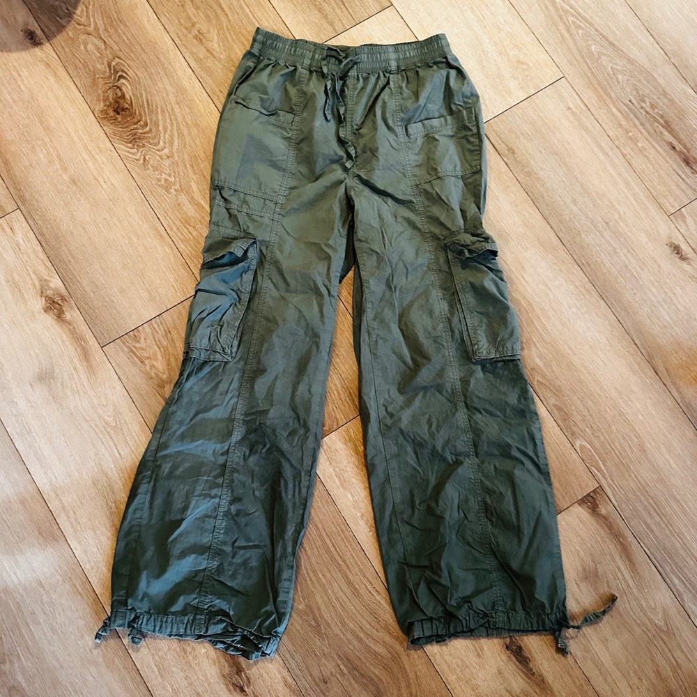 Aerie Womens Olive Green Wide Leg Cargo Pants Size Small Elastic Waist Cinch Hem